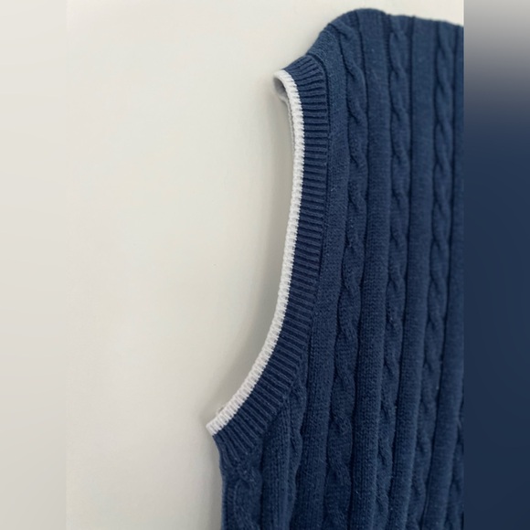 Tennessee VOLS Blue Cable Knit V-Neck Sweater Vest with Orange 'T' Size XL - Picture 7 of 12